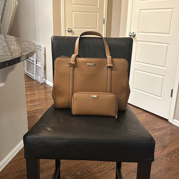 Kate Spade tote and wallet set - Picture 9 of 9